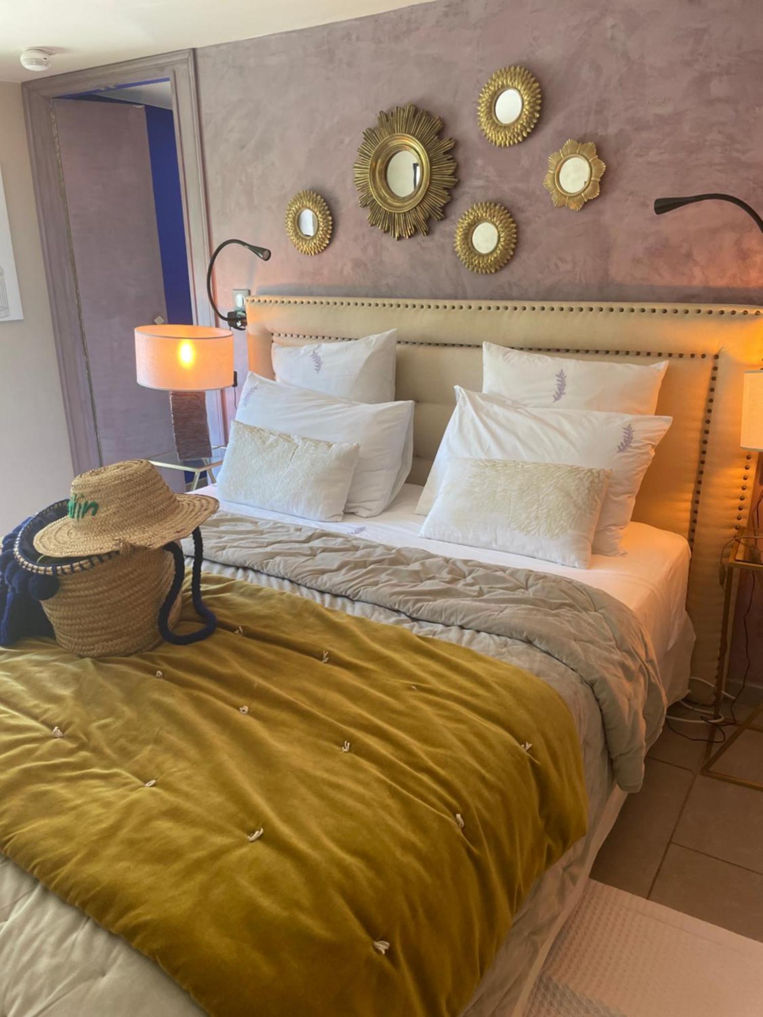 Mas De Provence En Riviera Hotel La Roquette-sur-Var Room photo